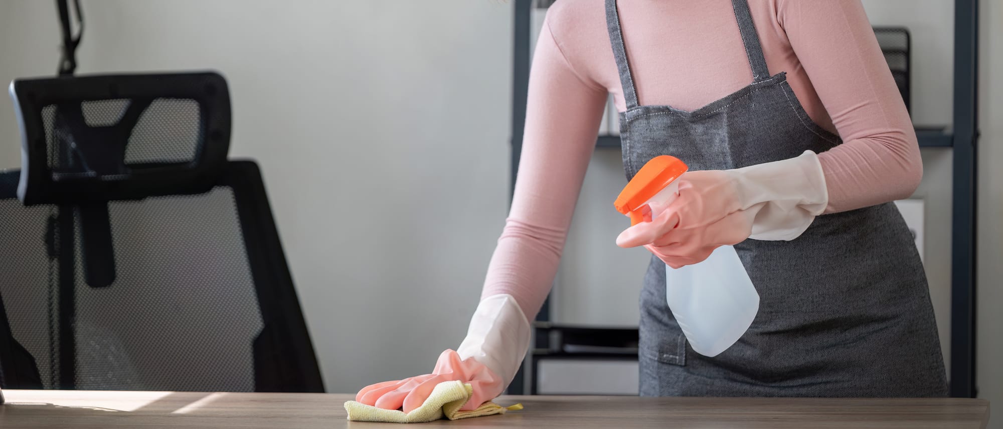 Adicional de Insalubridade de 40%: O Direito de Quem Limpa Banheiros em Locais de Grande Circulação