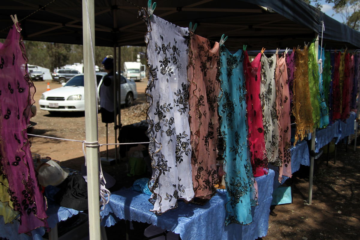 Pre loved/new clothing-nik knacks! 