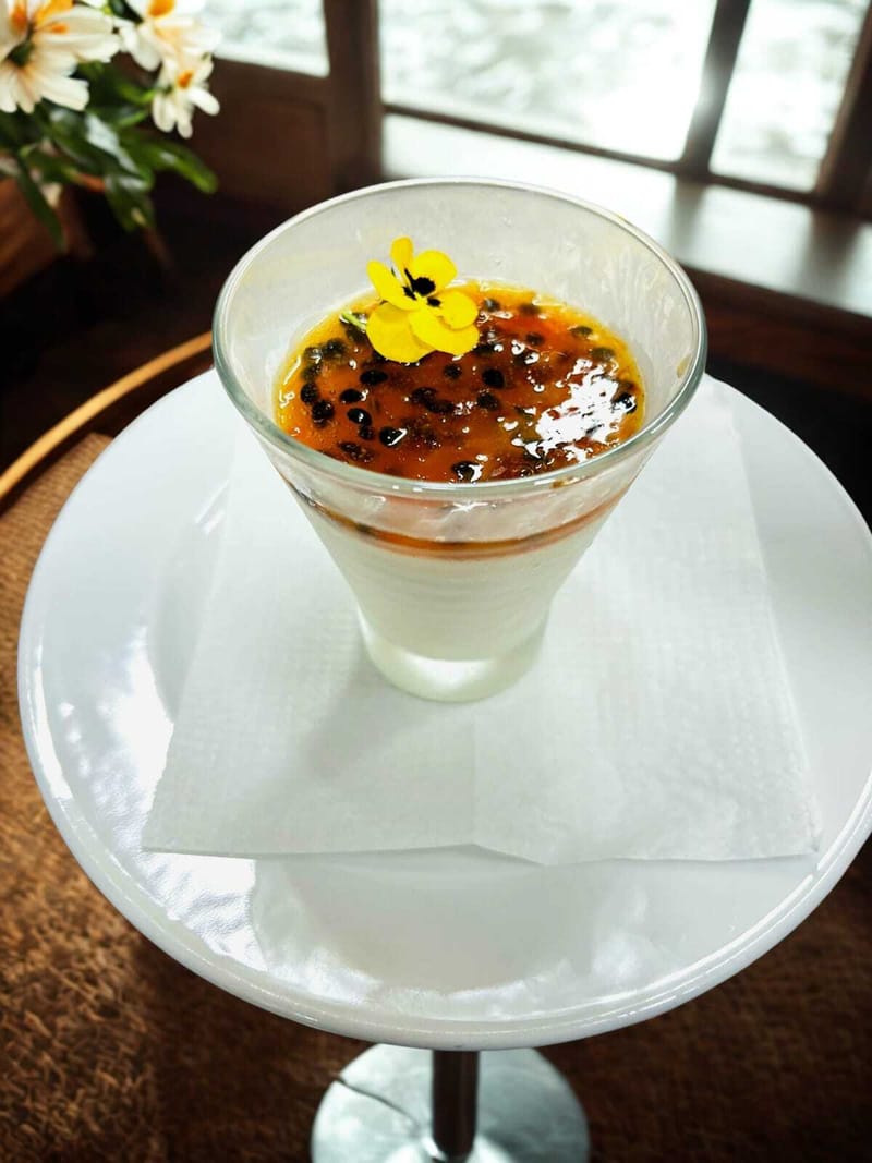 Panacotta com doce de frutos vermelhos