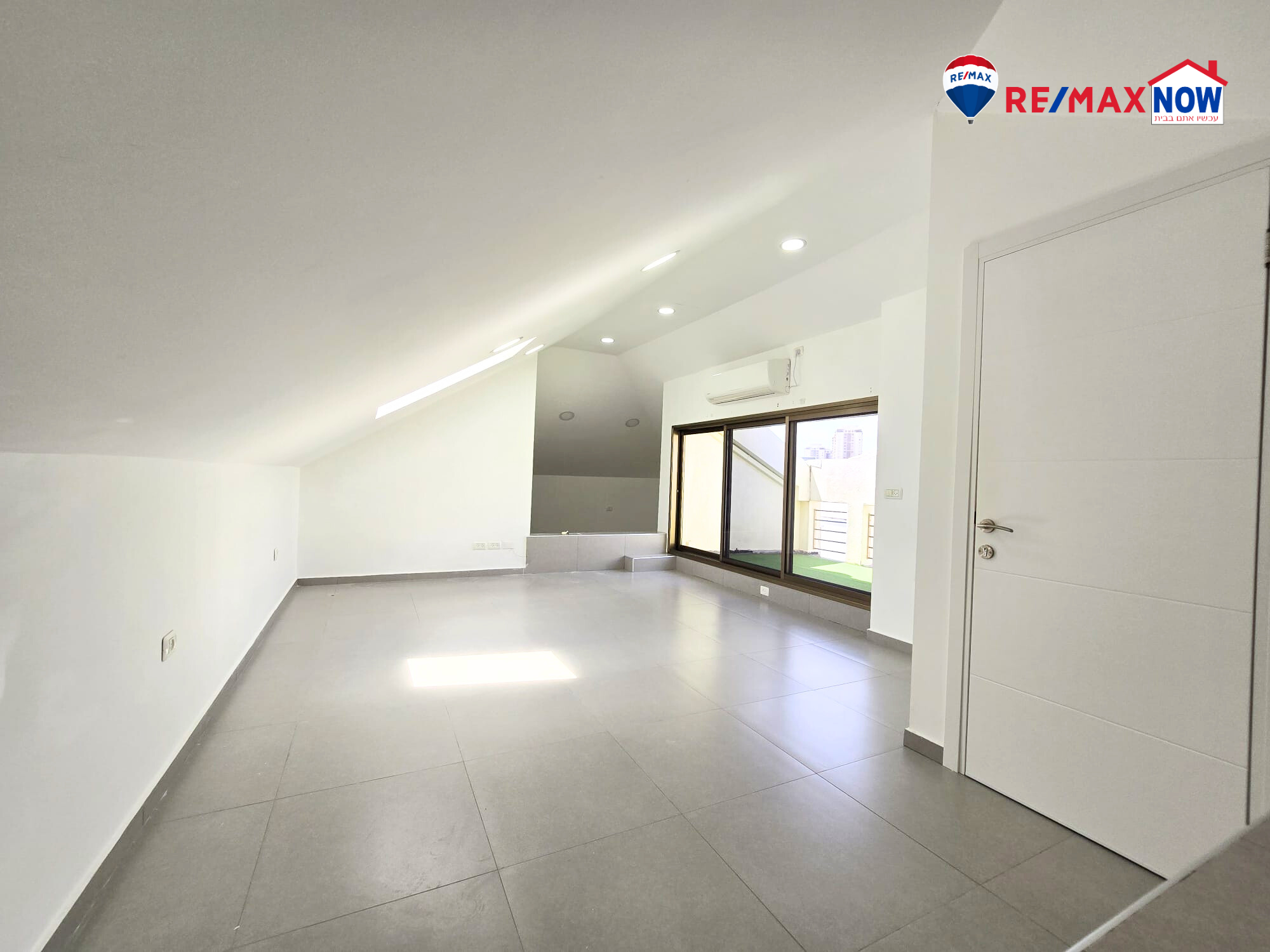 וילה יפה בשכונת נאות שקמה המבוקשת