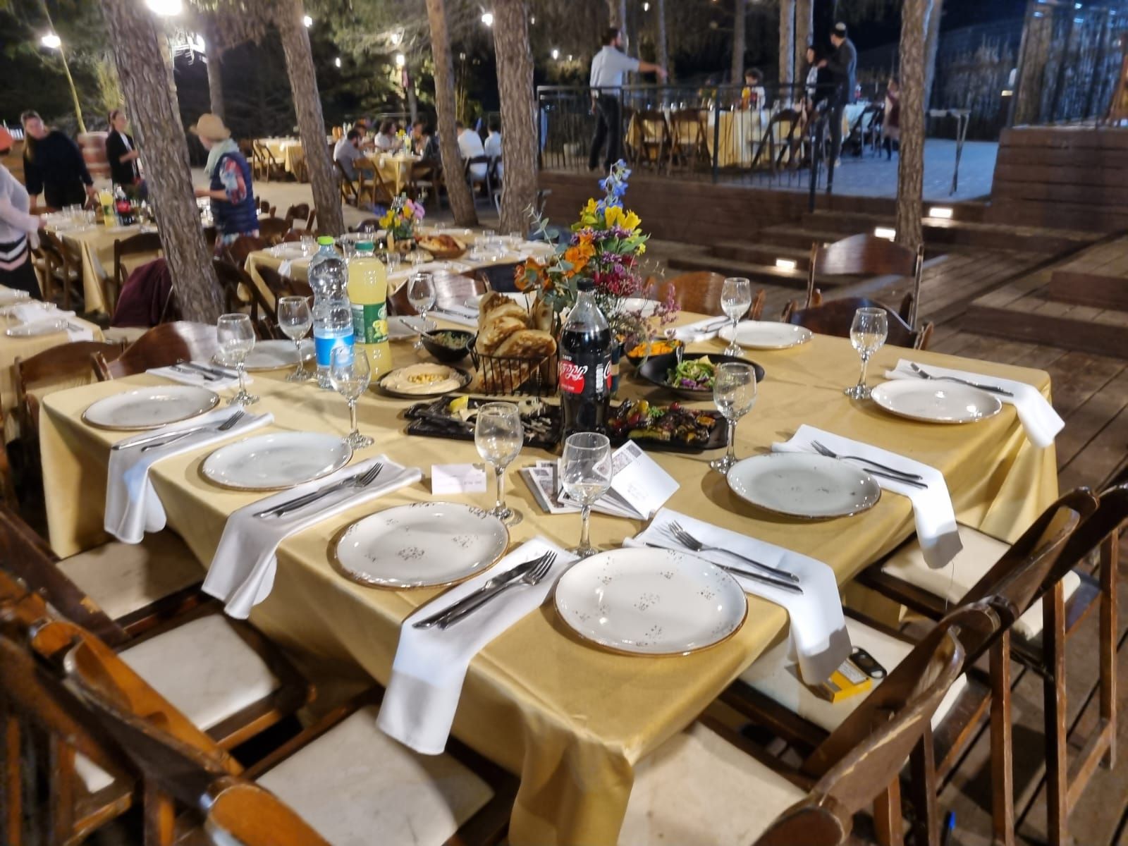 מה ההבדל בין קייטרינג בשרי לקייטרינג חלבי – ואיך בוחרים נכון?