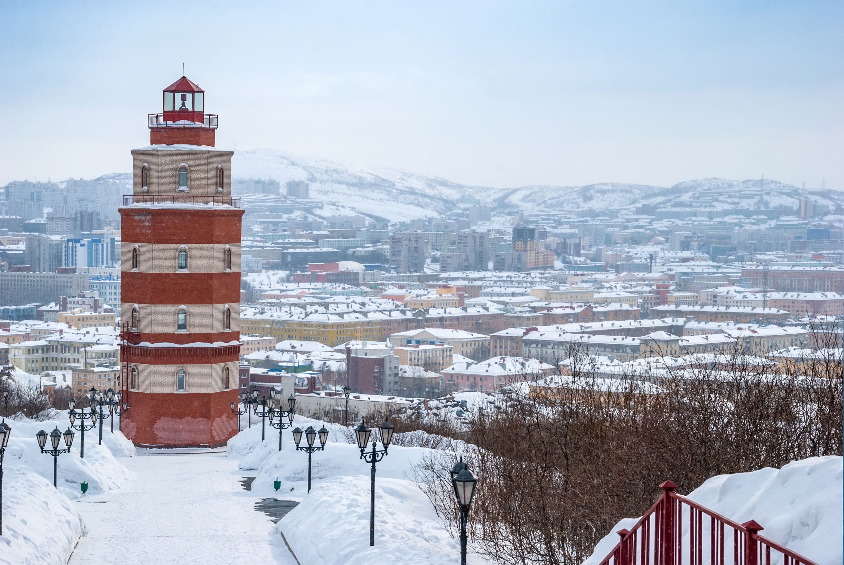 Book airport taxi and transfers in Murmansk