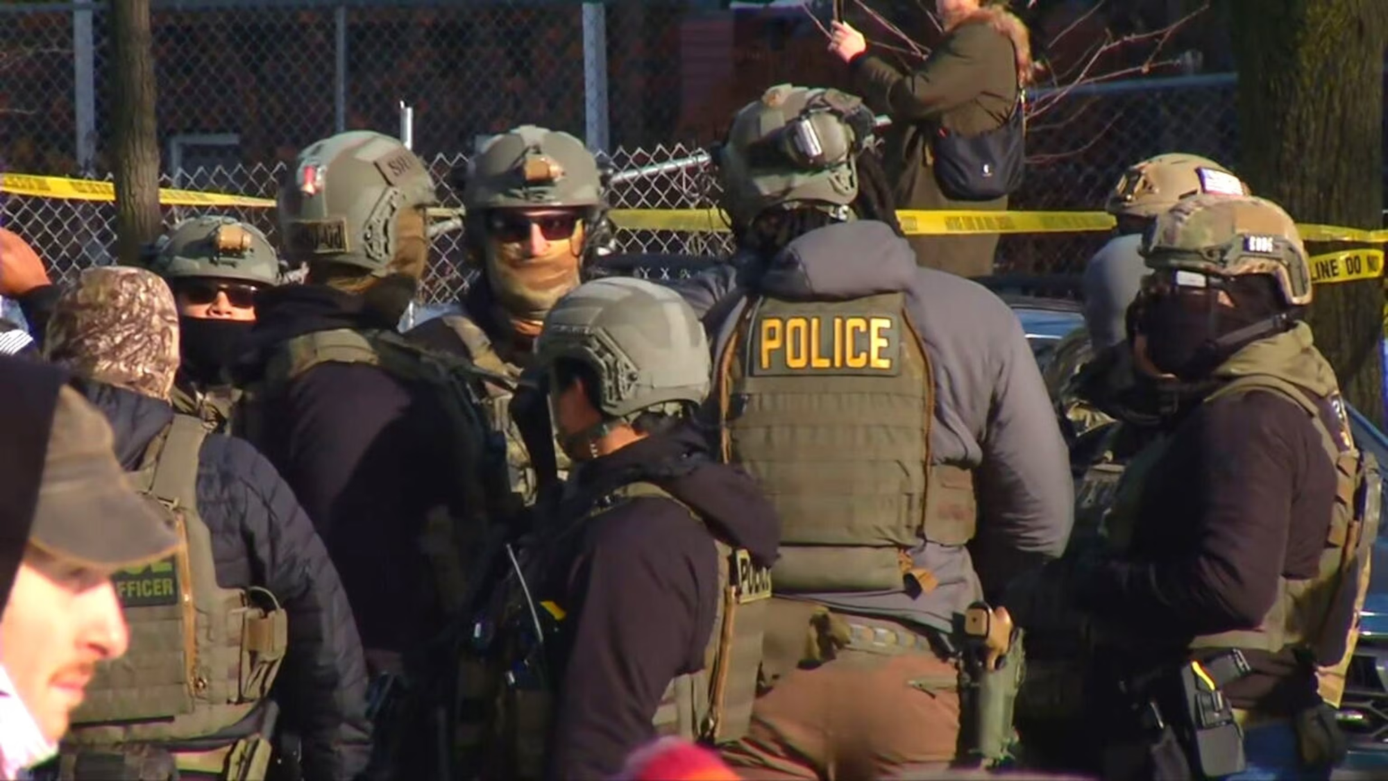 ICE MATA MULHER EM MINNEAPOLIS  DE 37 ANOS VERGONHA!