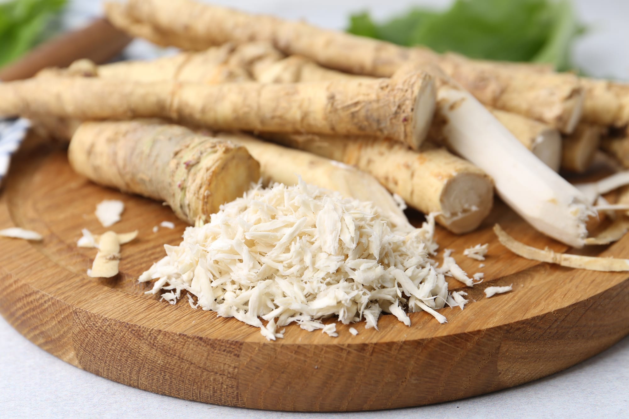 Pepparrot (Armoracia rusticana): Ursprung, mytologi och 80 praktiska recept