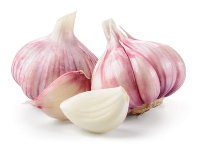 Vitlök (Allium sativum): Ursprung, mytologi och 80 praktiska recept