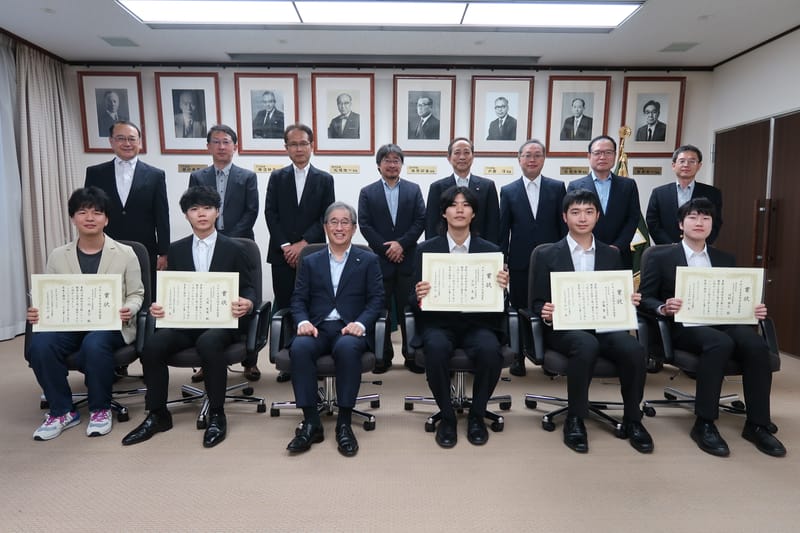 Akinobu won the 2024 Akasaki Students' Incentive Prize.