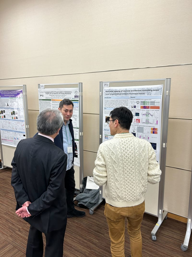 Hiroshi presented a poster at the 14th Joint Symposium of NIPS, BRI, and EHUB.