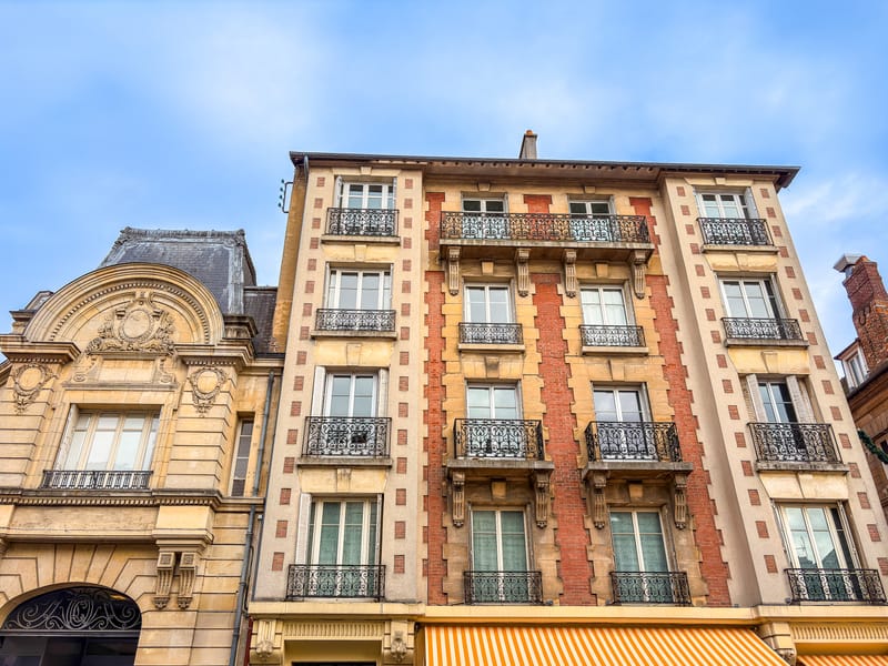 Ravalement de façade à Compiègne : Guide essentiel