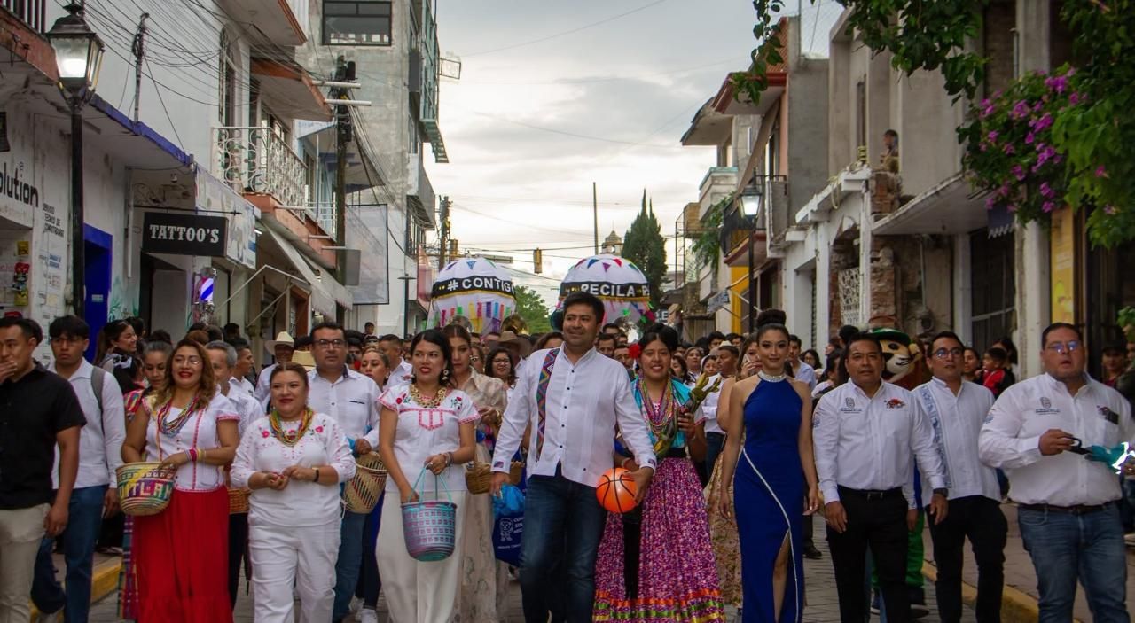 Con alegría, tradición y el orgullo de nuestras raíces, dio inicio la Expo Feria Huajuapan 2026 "La Unión... Hace la Fiesta"