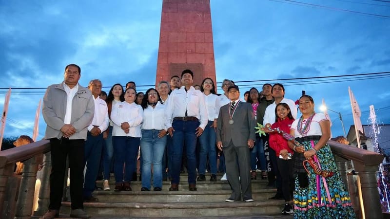 Inauguración del Obelisco por la Paz “General Antonio de León”