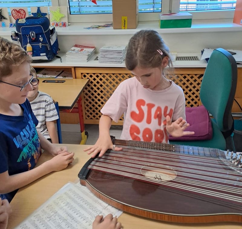 Kennenlernen einer Zither (Juni 2025)
