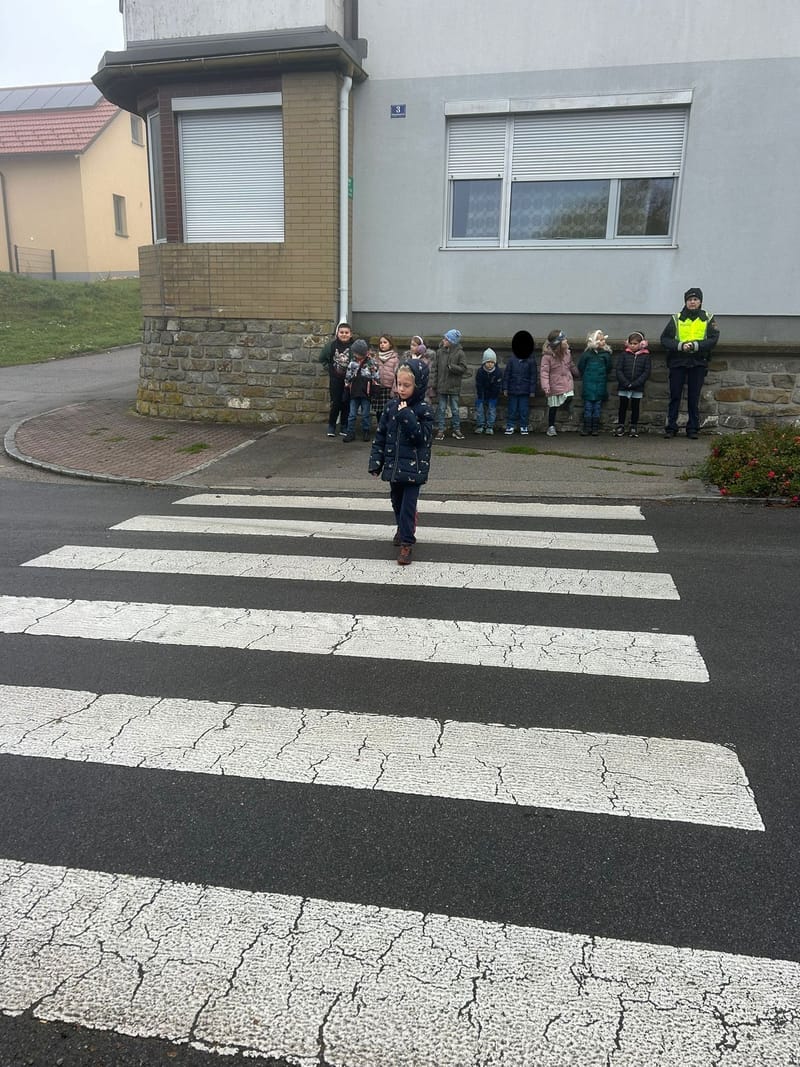 Verkehrserziehung in der ersten Klasse (Oktober 2025)
