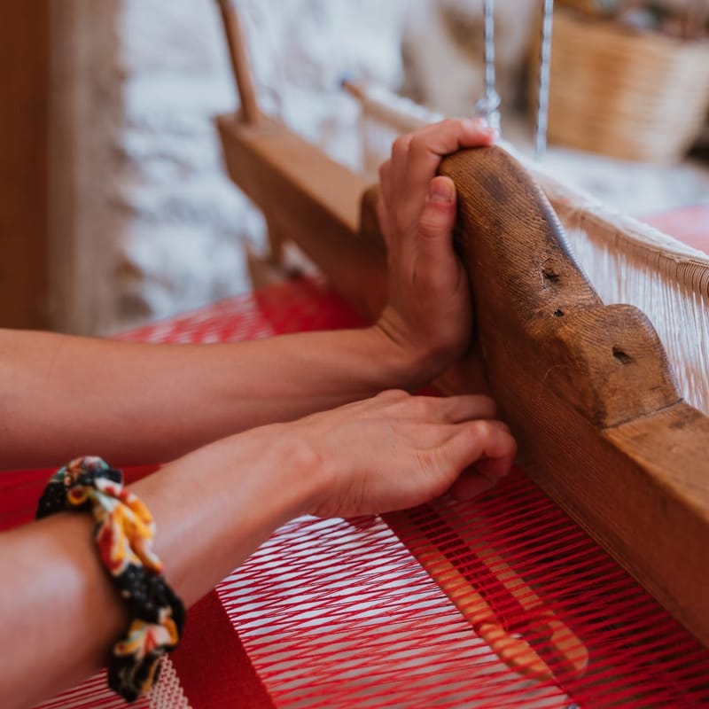 Malamatienia Ploumi, Venetia Galanaki & Antonia Dretaki _ Weaving and Natural Dyeing Workshop