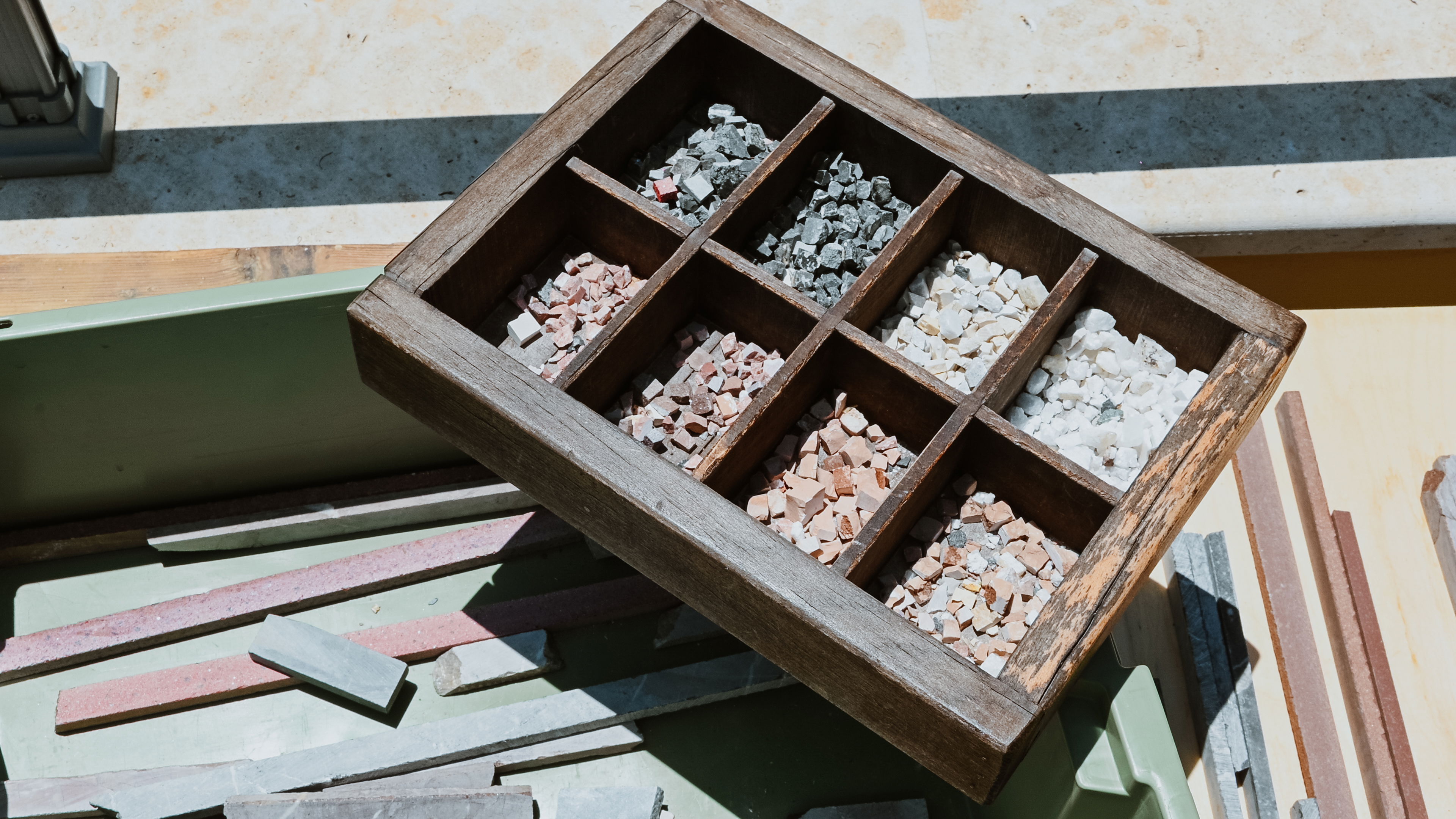 MOSAIC: STYLE AND MANUFACTURING TECHNIQUES