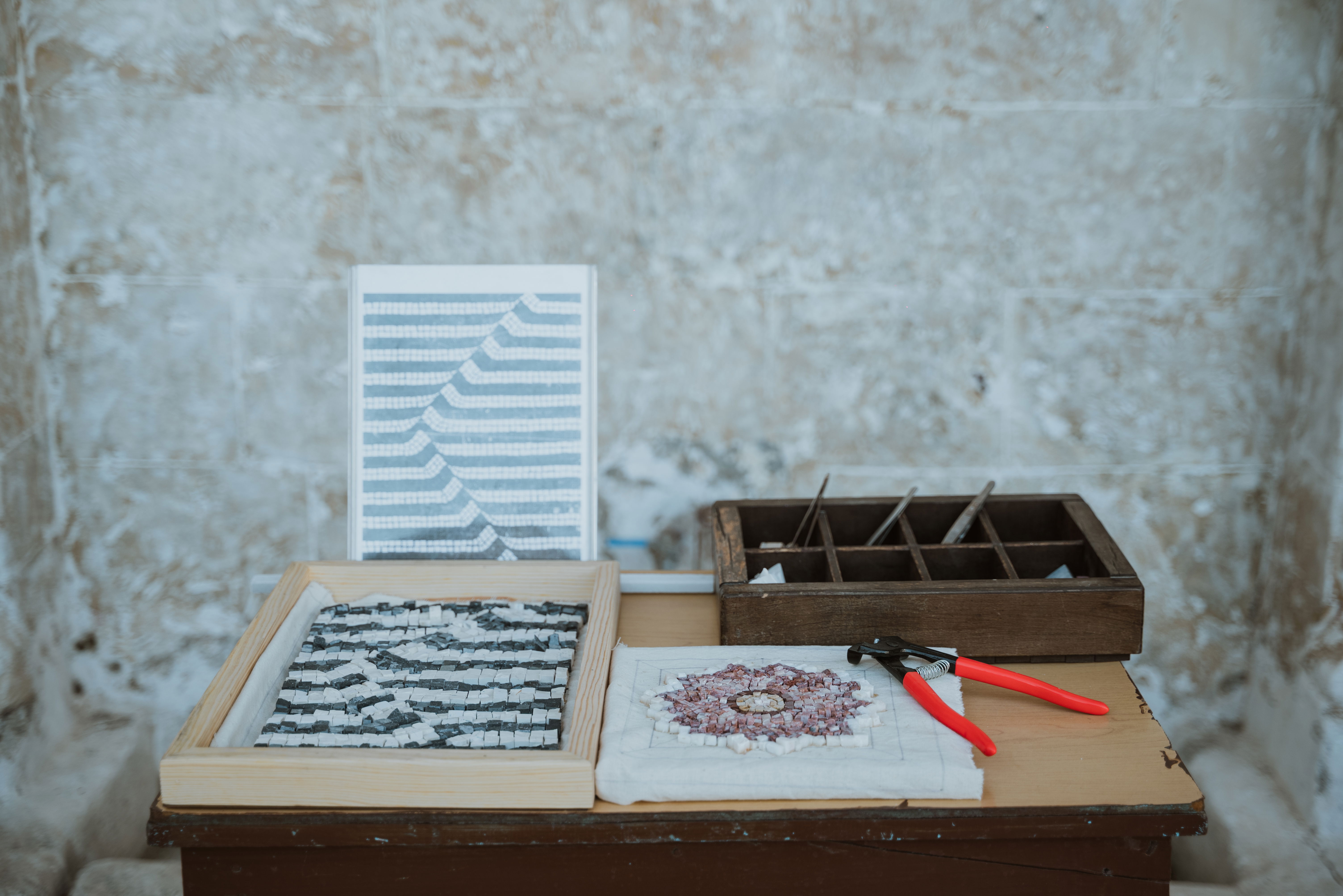 MOSAIC: STYLE AND MANUFACTURING TECHNIQUES