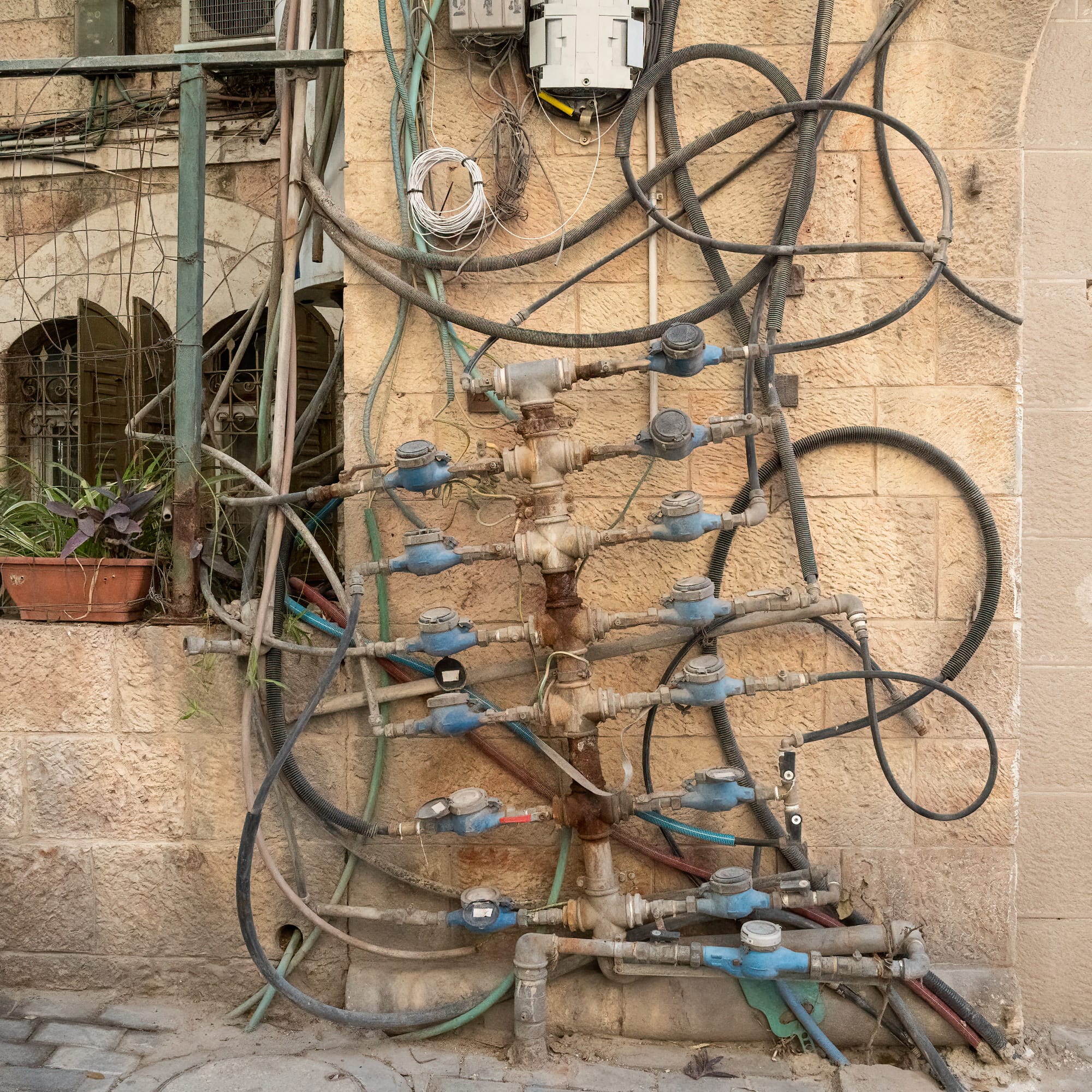 משחק הצינורות של חברת הביטוח
