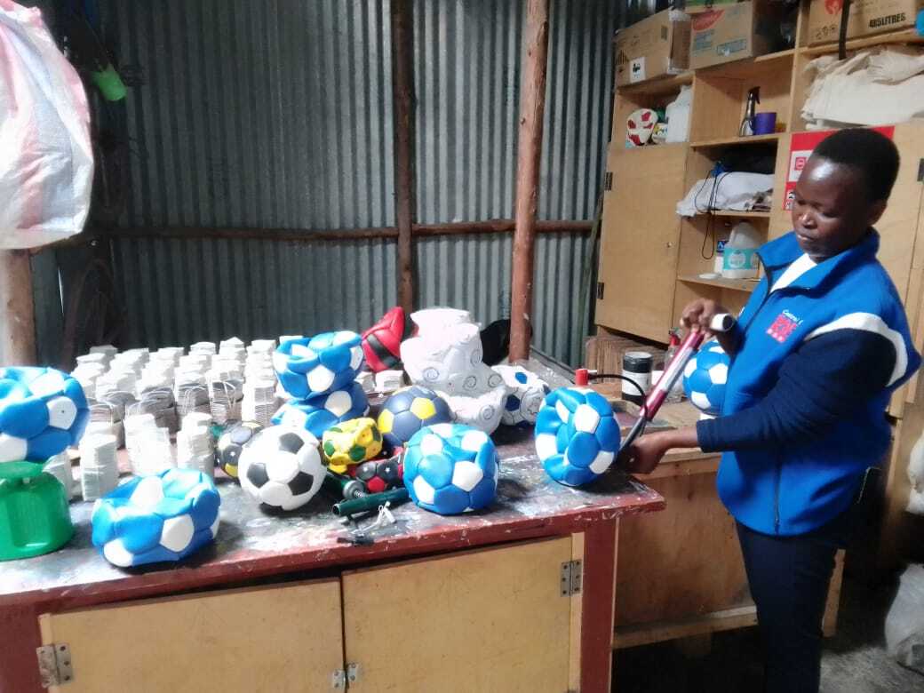 Inflating balls manually