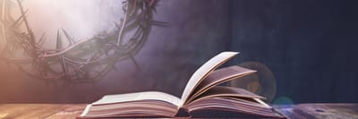 Miért itatták ecettel Jézust a keresztre feszítéskor?