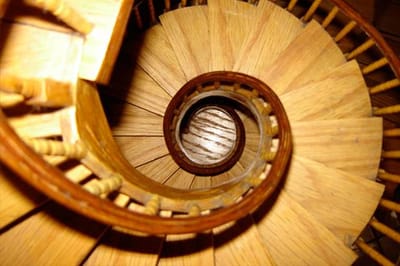 A TITOKZATOS LORETTO-LÉPCSŐ