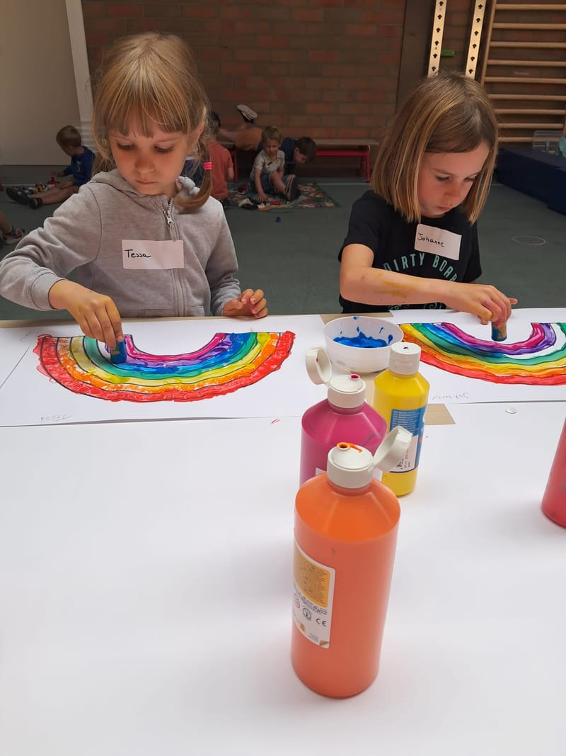 Regenboogfeest kamp