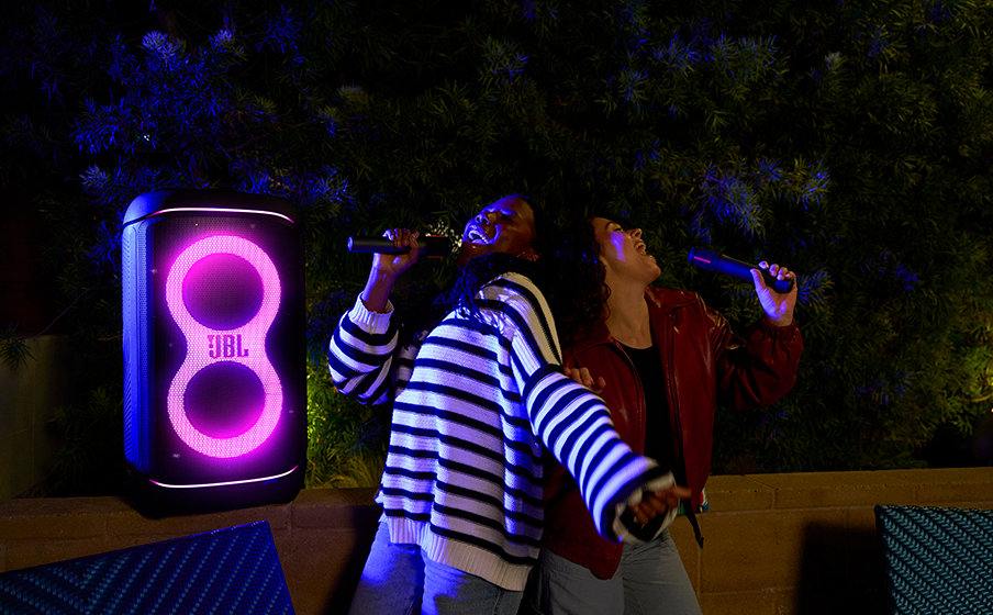 JBL PartyBox 520 | Portable battery-powered party speaker with powerful and  loud sound