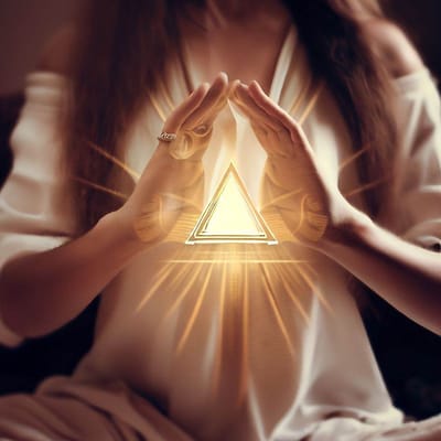 Initiation au Triangle d'Or d'Isis