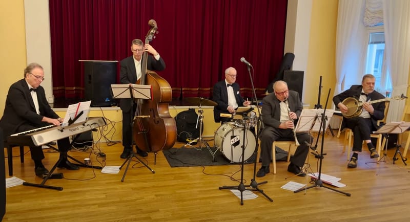 HOT HAPPY JAZZ at GTC - CAFÈ