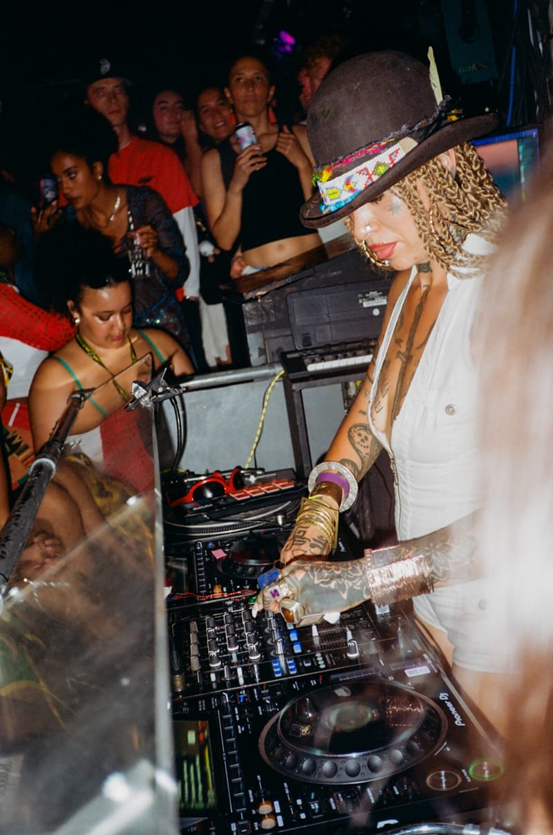 Shot with Fujifilm Fujicolor C200 135mm