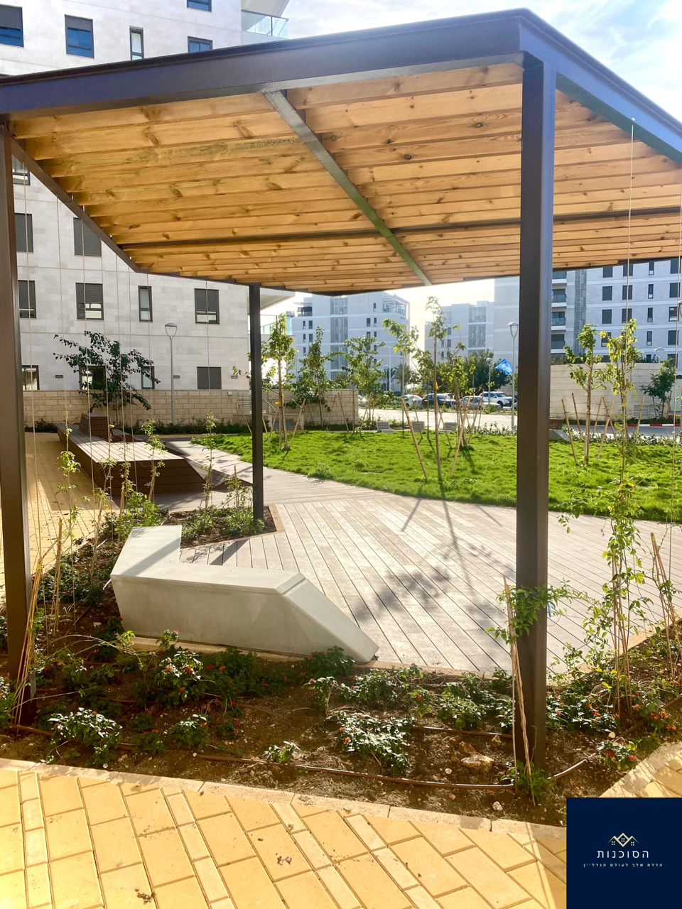 🏡 למכירה - דירה יוקרתית בעיצוב מודרני בשכונת אכזיב האיכותית!  