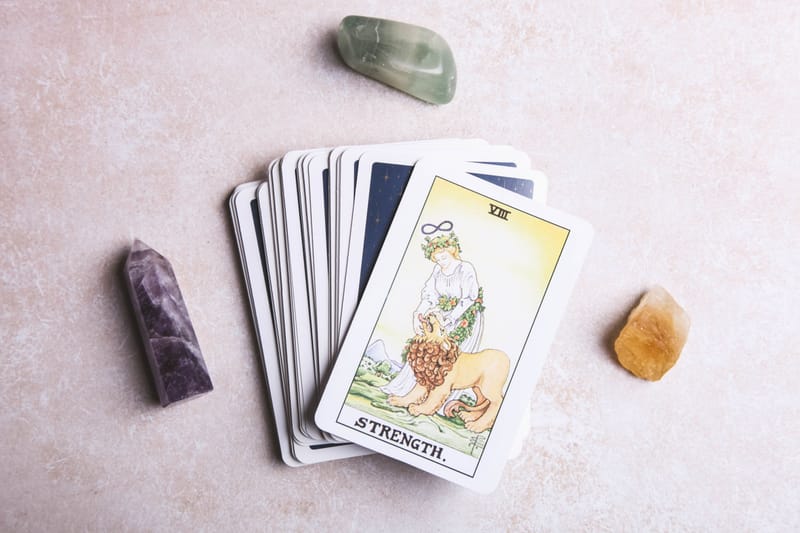 INTUITIVE CARD READING