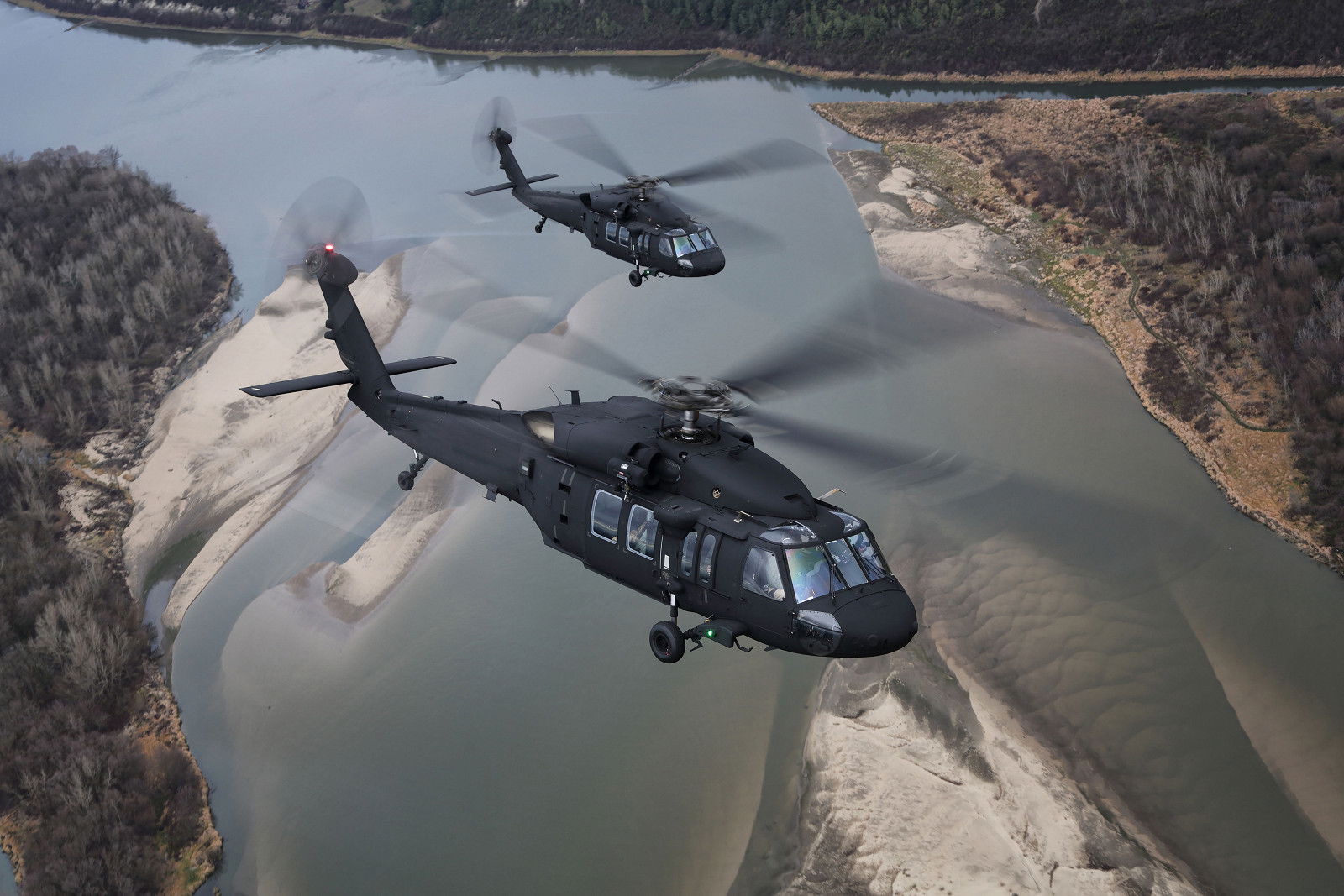 PZL MIELEC HACE ENTREGA DE LOS DOS ÚLTIMOS HELICÓPTEROS BLACK HAWK CONTRATADOS A LAS FUERZAS ARMADAS DE POLONIA.