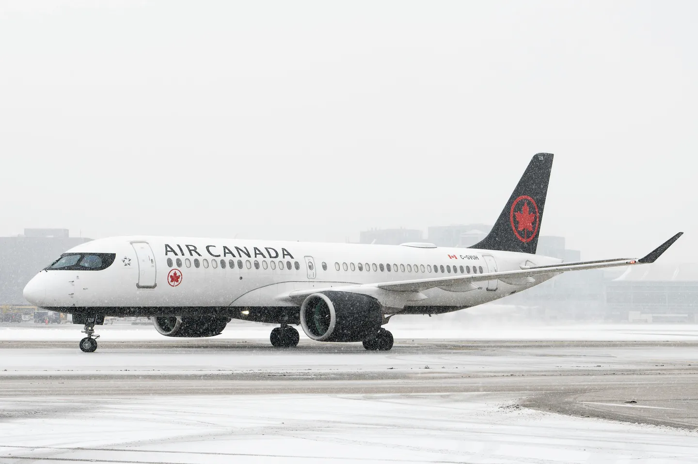 AIR CANADA ENCARGA CINCO A220 ADICIONALES.