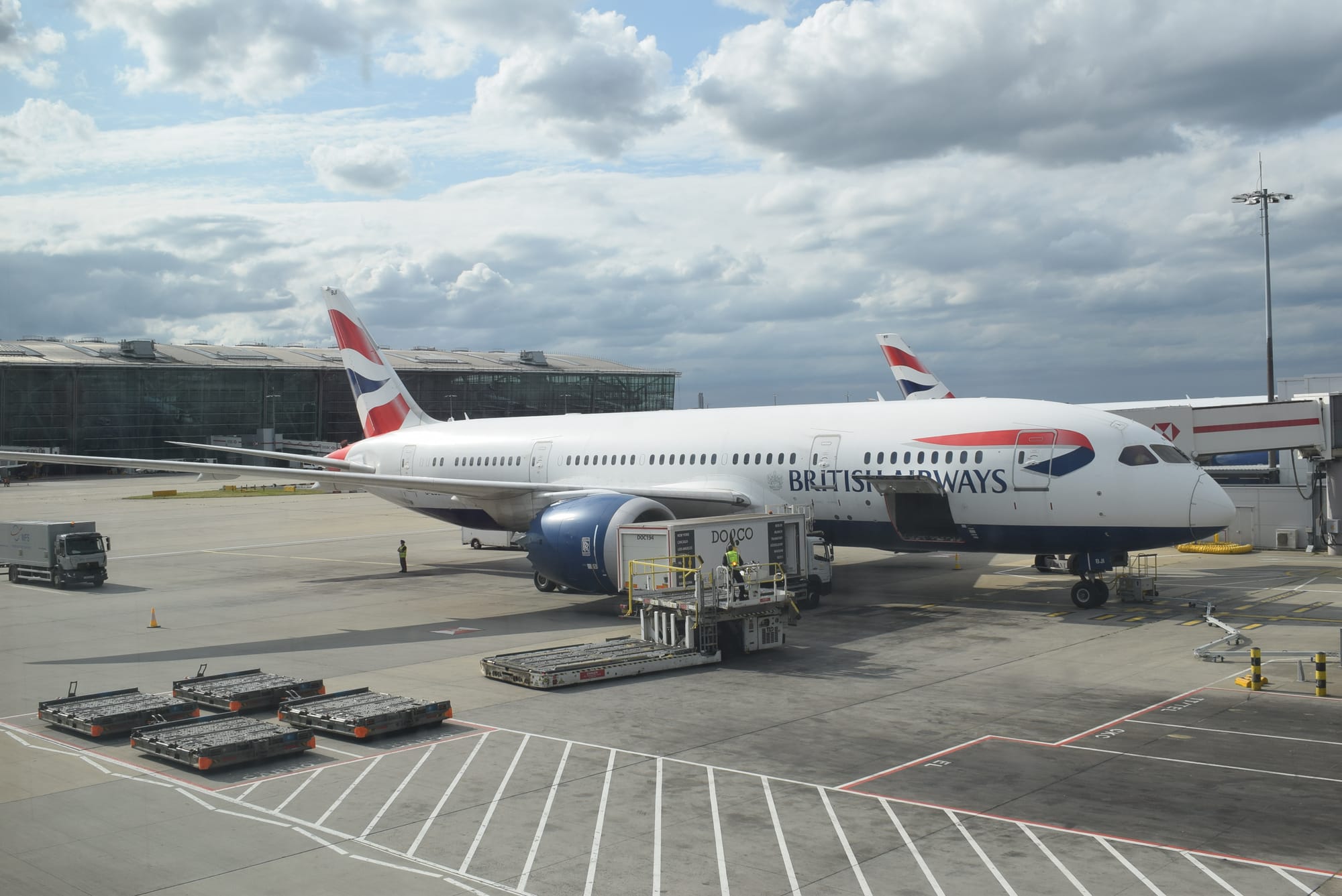 BRITISH AIRWAYS SUSPENDE DIFERENTES RUTAS A CAUSA DE LOS PROBLEMAS CON LOS MOTORES ROLLS ROYCE DEL BOEING 787.