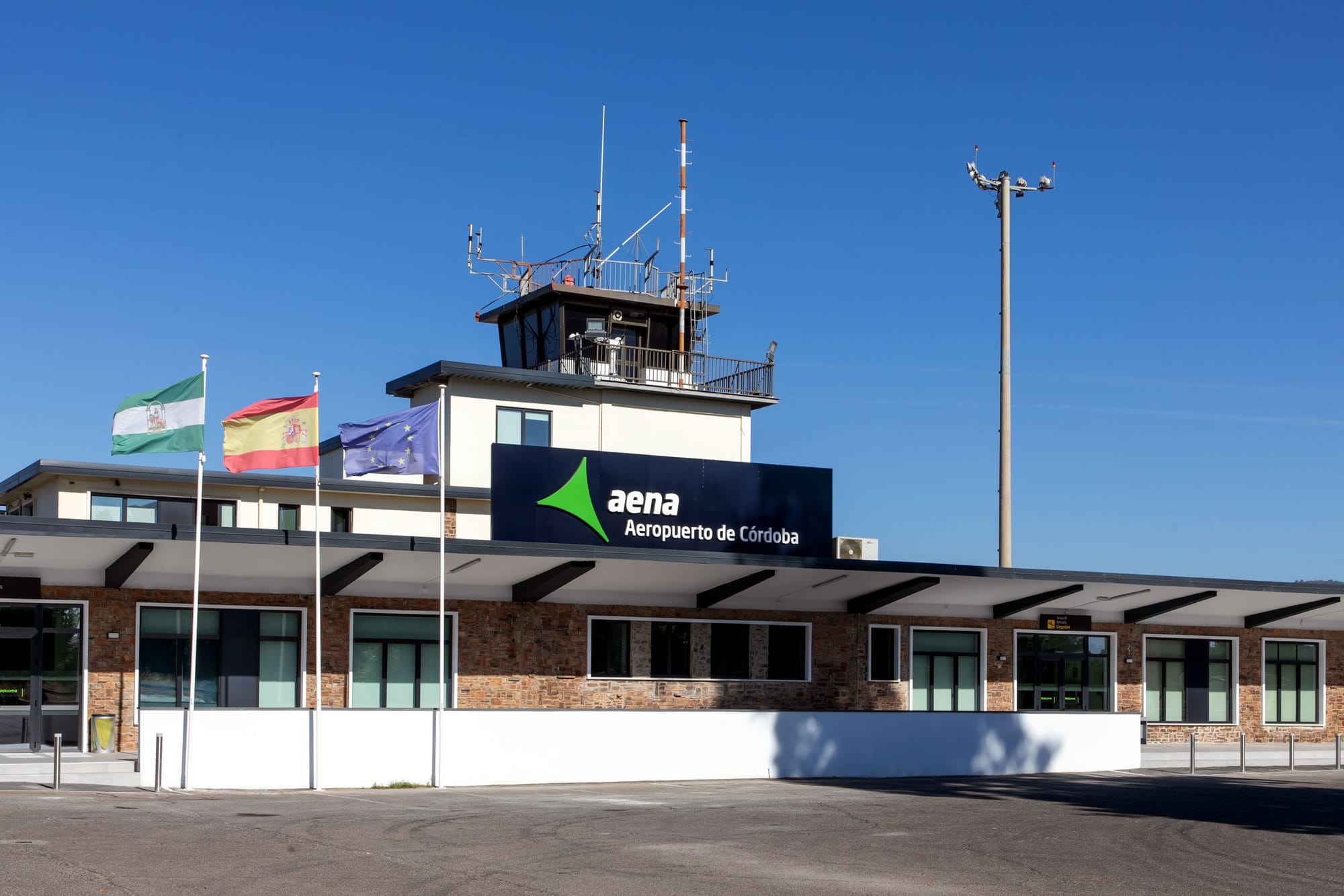 BUENAS PERSPECTIVAS PARA EL AEROPUERTO DE CÓRDOBA CON LA CAPTACIÓN DE TRES NUEVAS COMPAÑÍAS AÉREAS.