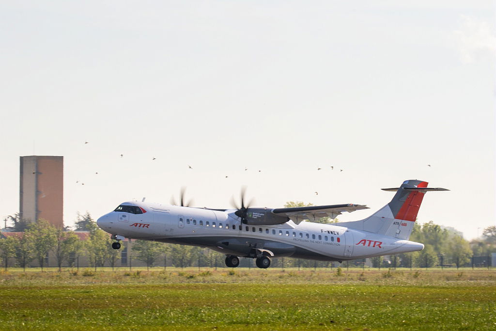 ATR Y AÉROPYRÉNÉES UNEN FUERZAS PARA ATRAER A LAS NUEVAS GENERACIONES DE PILOTOS DE ATR.