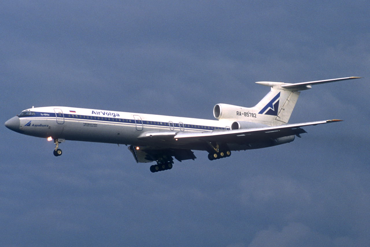 Air Volga (AeroVolga) TU-154M RA-85782 BCN 06/12/1995