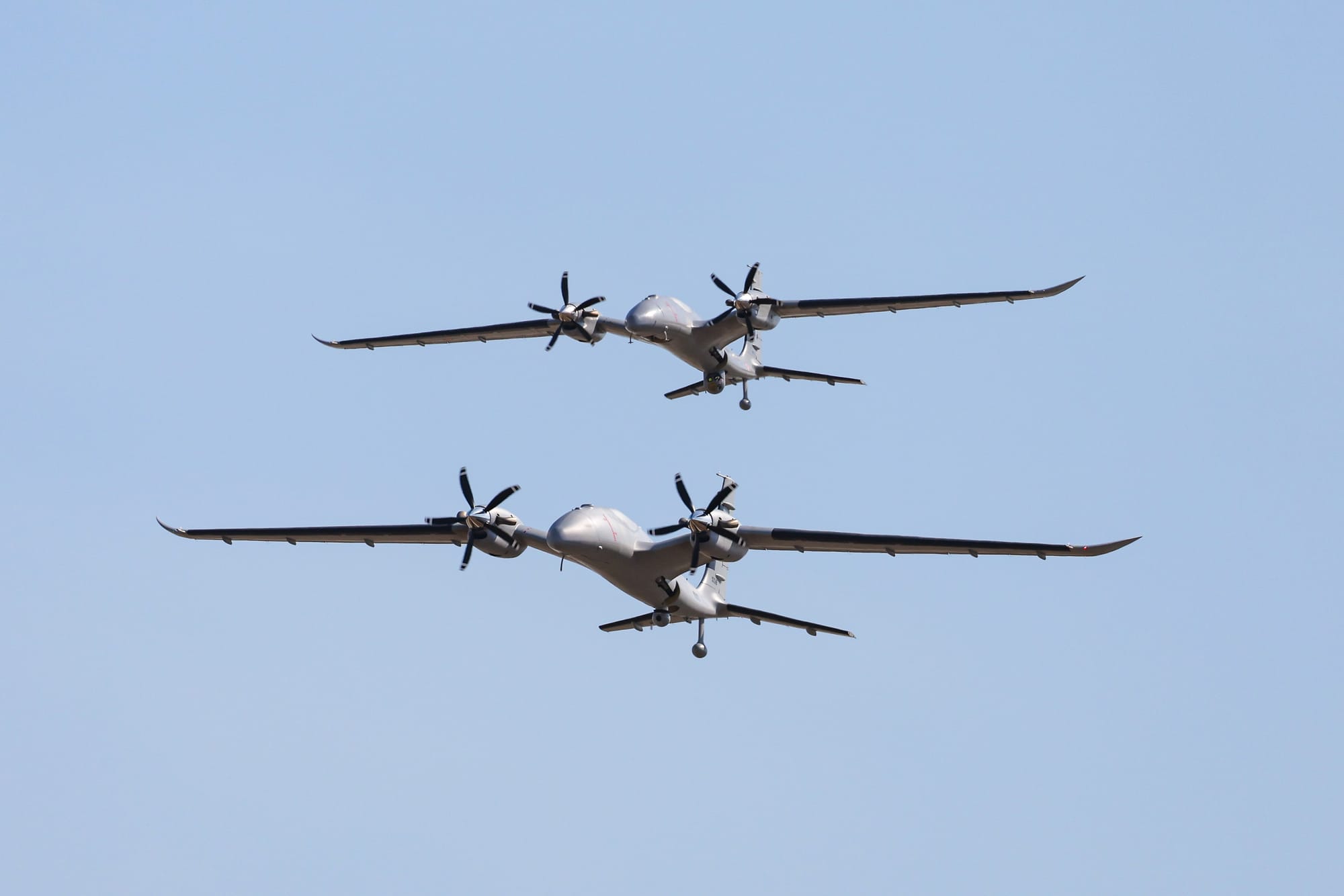 BAYRAKTAR AKINCI SUPERA LAS 100.000 HORAS DE VUELO.