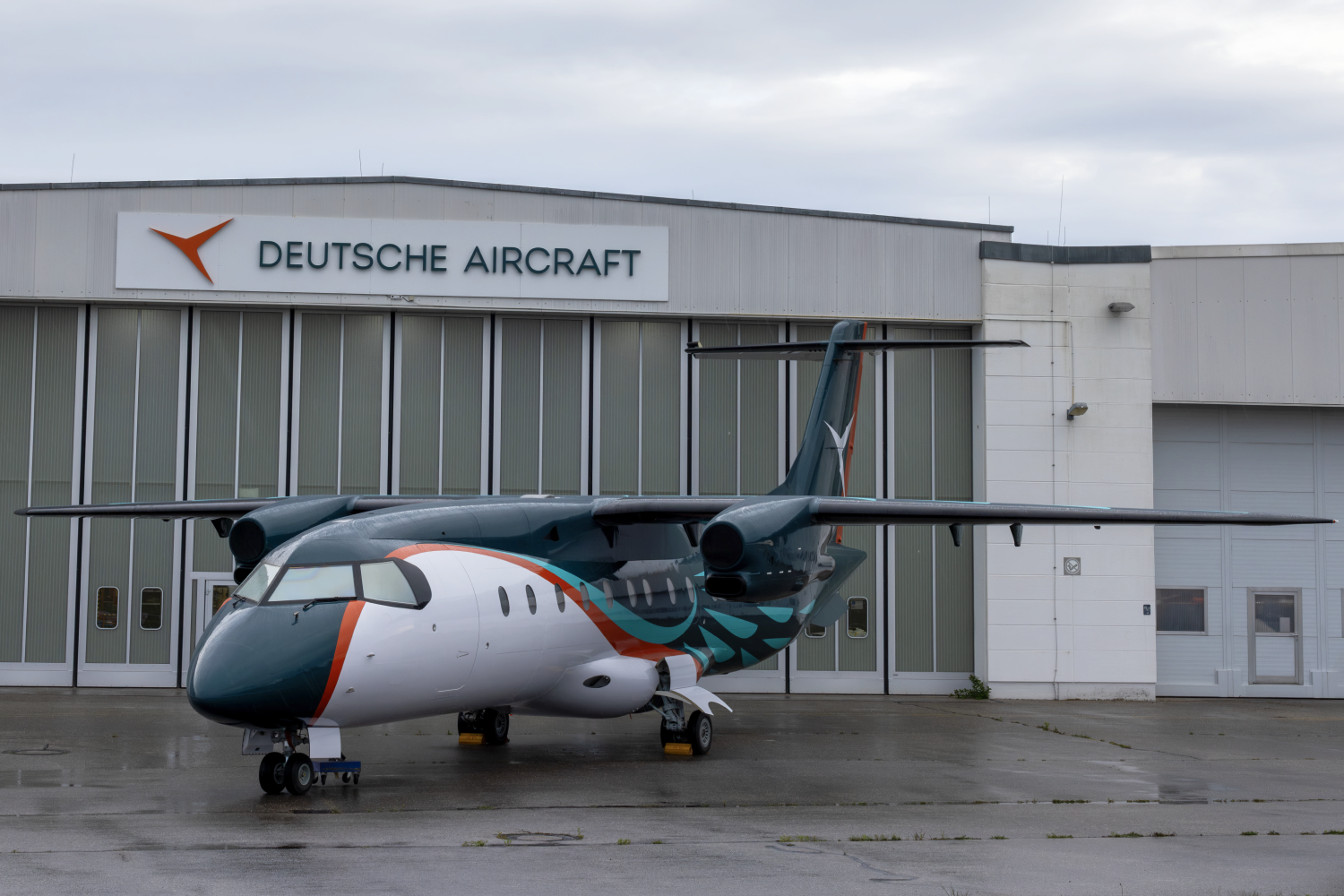 DEUSTCHE AIRCRAFT PRESENTA SU PRIMER D328ECO