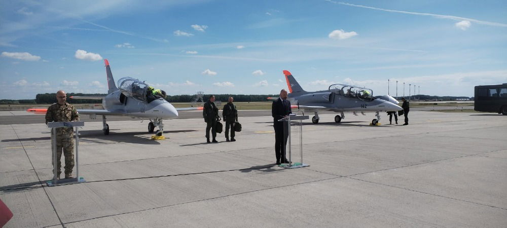 LOS TRES PRIMEROS AVIONES L-39 SKYFOX ENTREGADOS A HUNGRÍA.