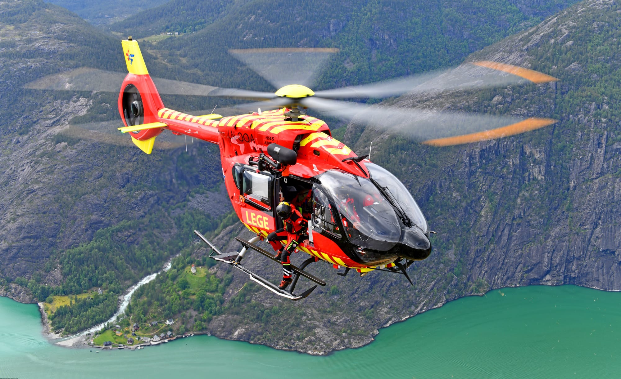 NORWEGIAN AIR AMBULANCE CONTINUARÁ MODERNIZANDO SU FLOTA CON EL AIRBUS H145