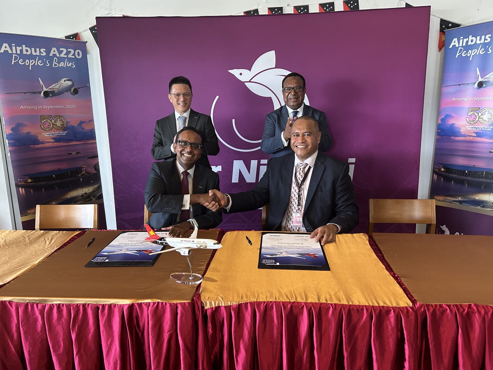 Air Niugini firma un contrato de servicios de horas de vuelo para la flota A220