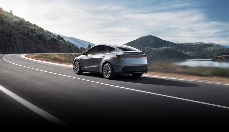 Musk Promised Robotaxis — But Tesla’s FSD Can’t Even Turn Left