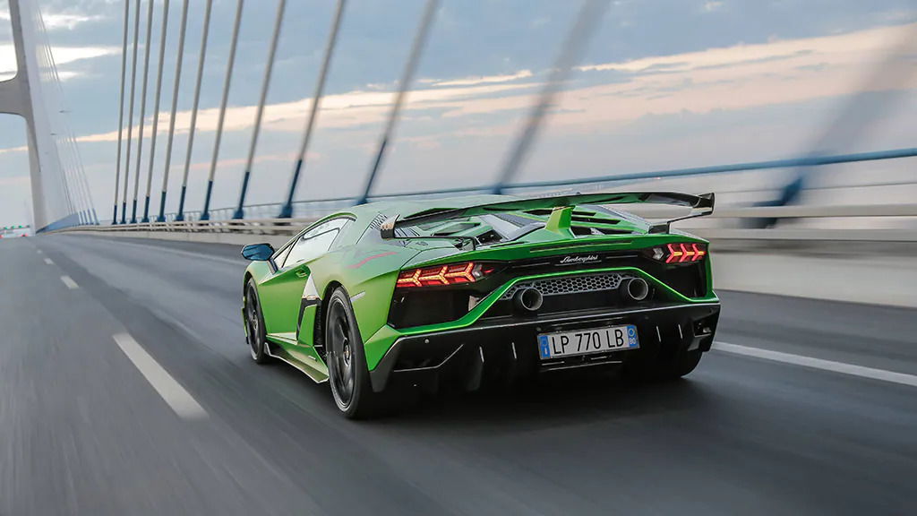 Lamborghini Aventador SVJ Rear.