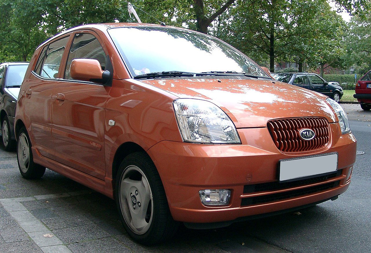 2007 Kia Picanto; eight used cars under ₦500,000.