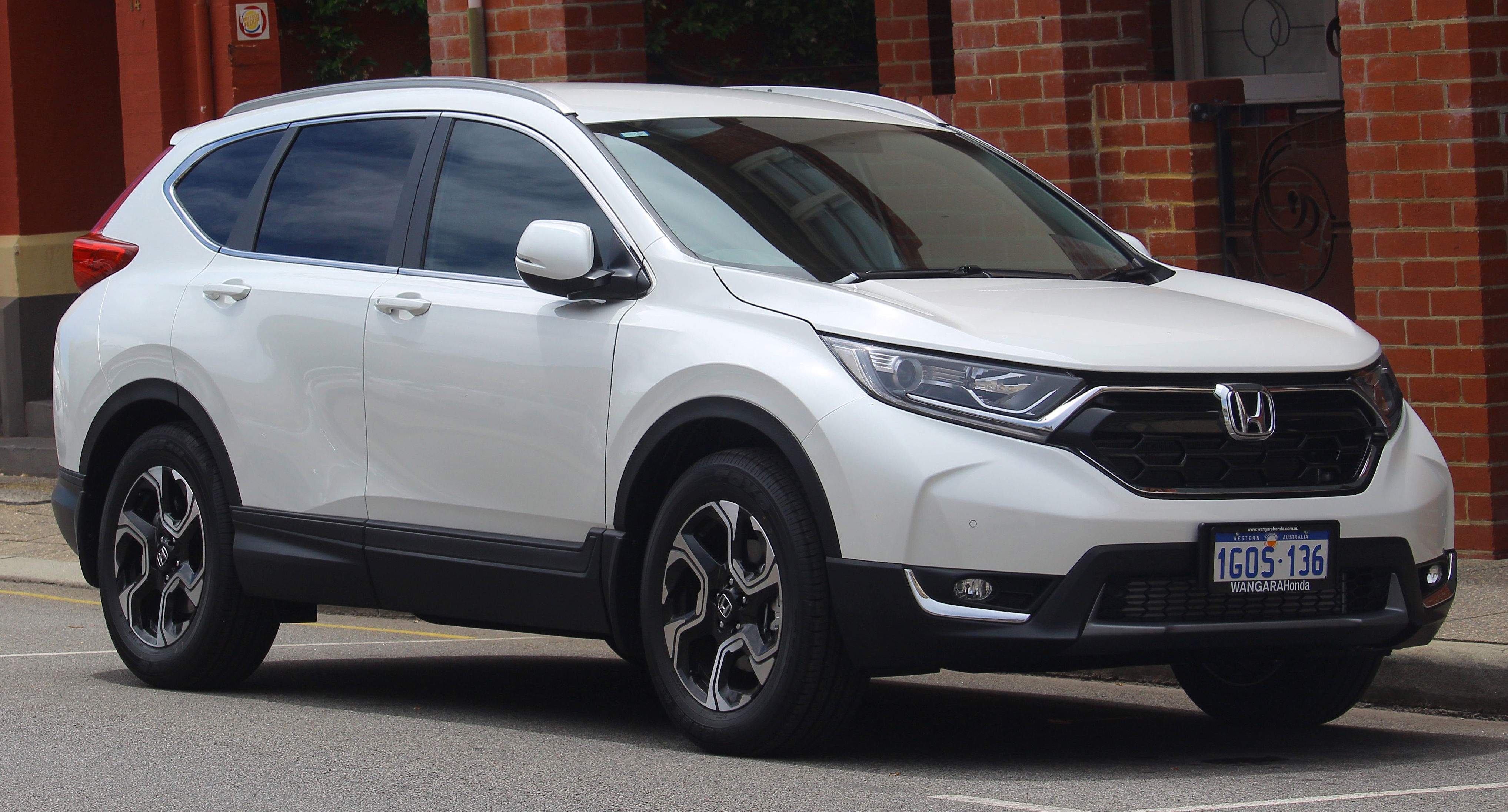 2018_Honda_CR-V_+Sport_2WD_wagon Via Wikipedia