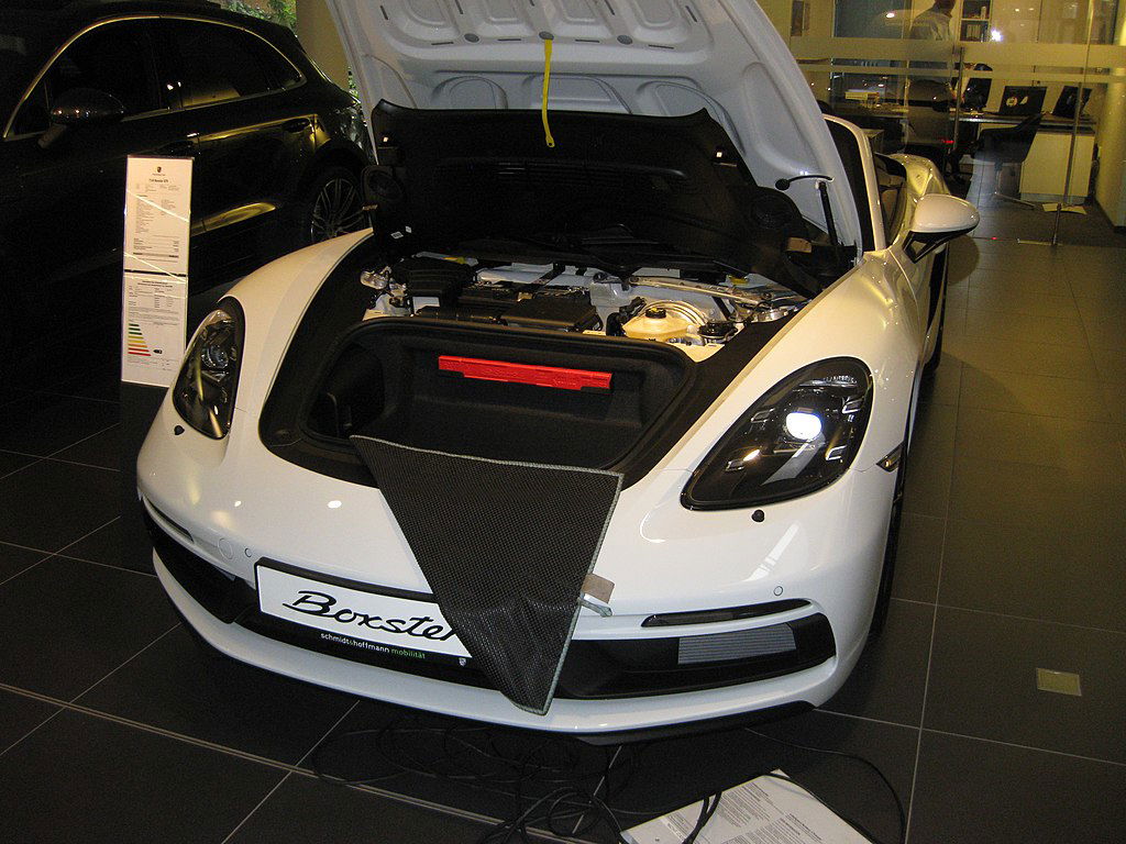 Porsche_718_Boxster_GTS_engine KarleHorn via Wikimedia.