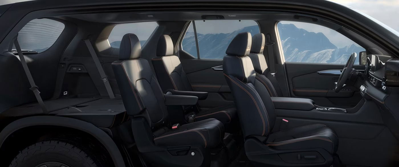 2023 Honda Pilot interior.