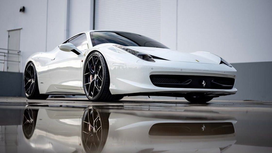 2014 Ferrari 458 Italia engine and performance Via Autotrader.