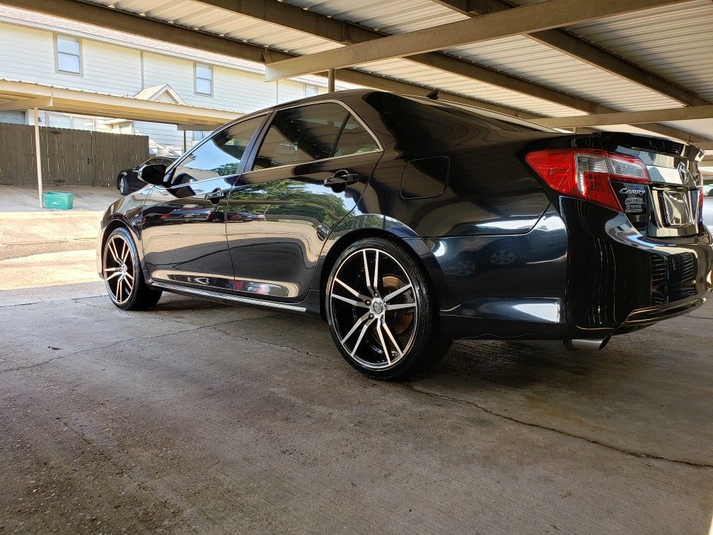 2012 Camry trim levels.