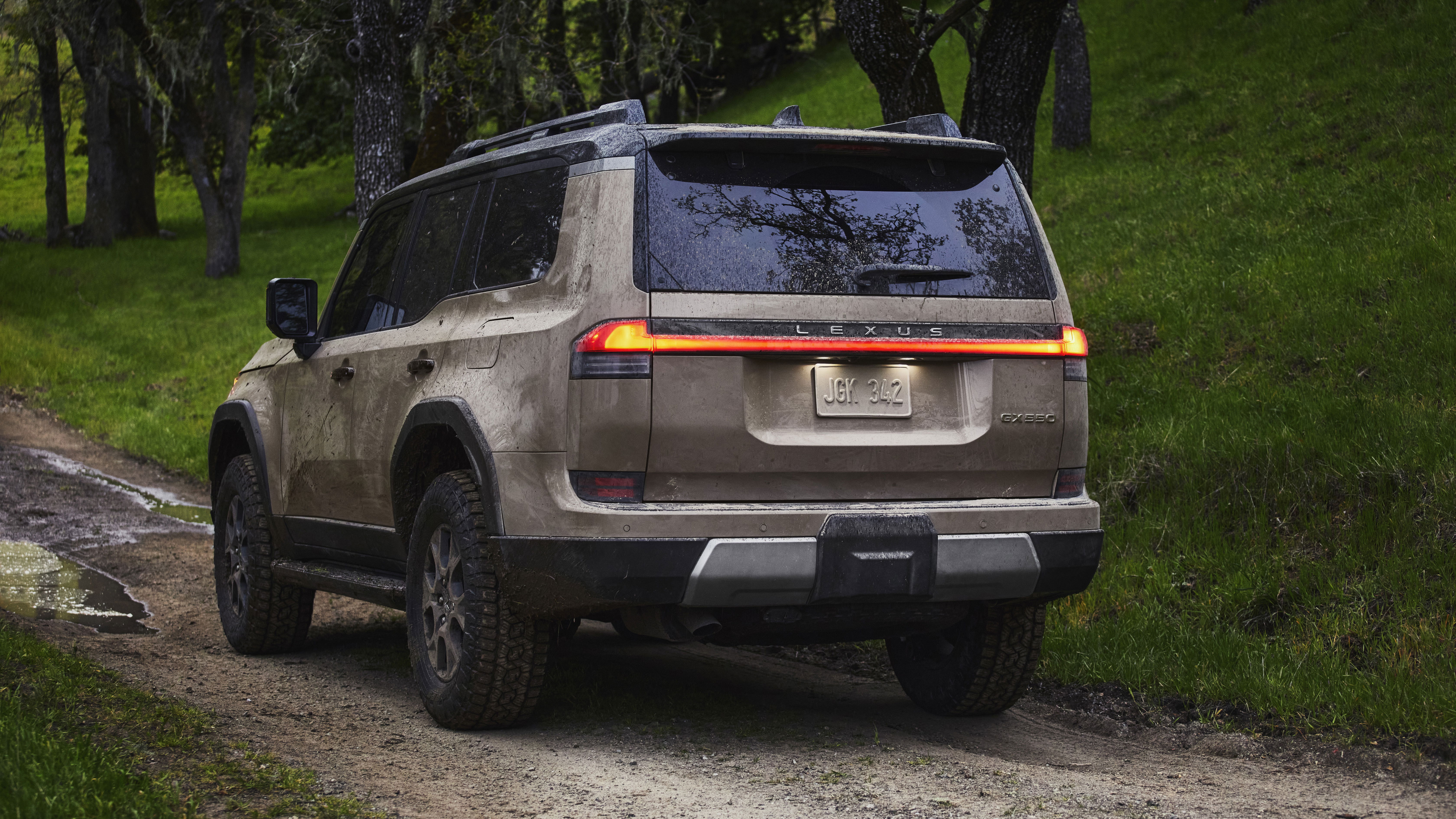 2024 Lexus GX 550 Overtrail off-road trim.